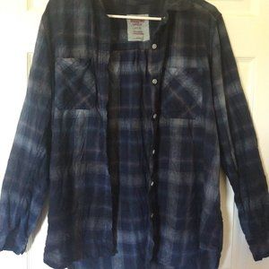 Mossimo Dark Blue Plaid Flannel Button Up, size L
